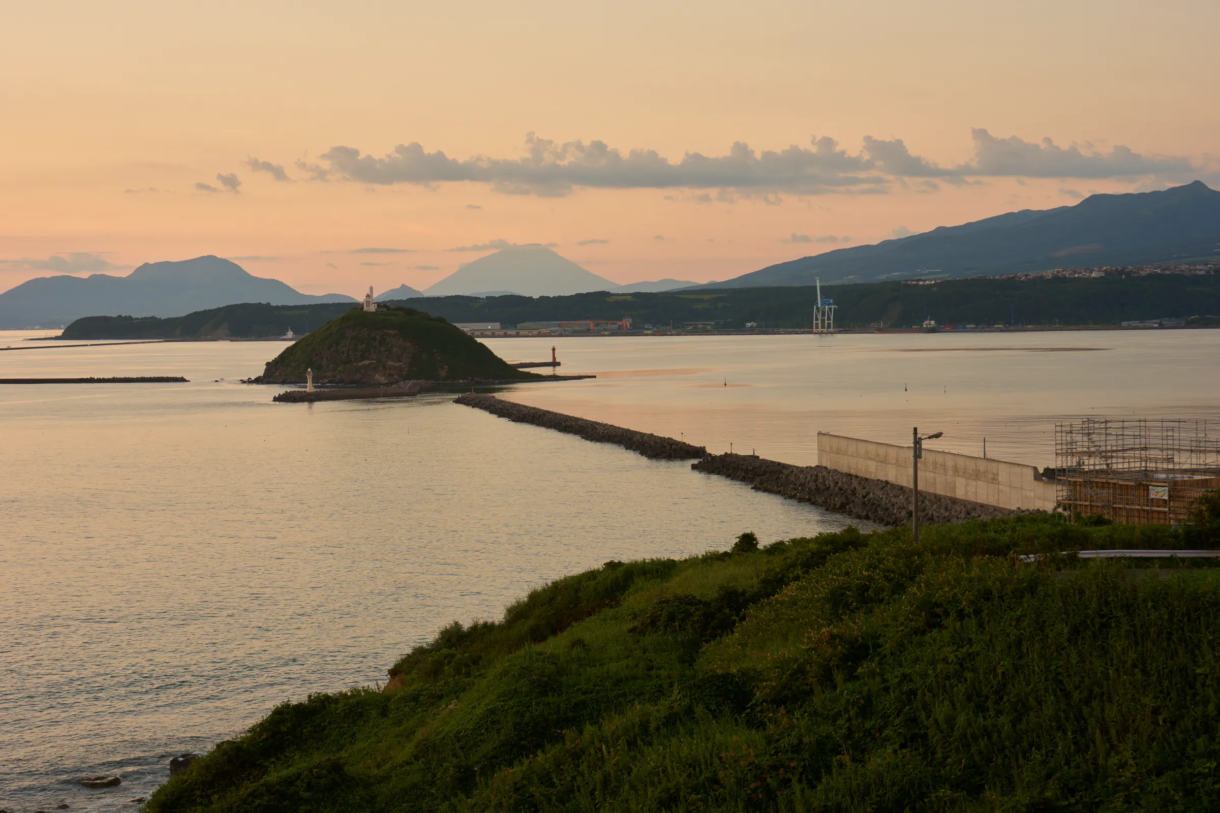 Muroran (2026) — Muroran Coastal Cliffs | Hokkaido | Landscapes of Japan